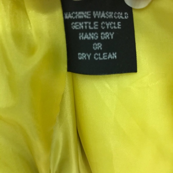 💲⬇️ Quilted zip up jacket, boutique brand - Picture 5 of 8